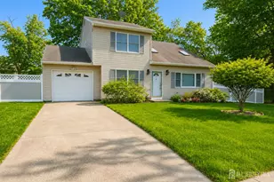 9 Sycamore Ln, Piscataway Township, NJ 08854 - Photo 1