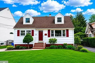 19 Washington Pl, Metuchen, NJ 08840 - Photo 1