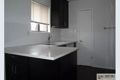 816 N Oaks Boulevard, North Brunswick Township, NJ 08902 - Photo 1