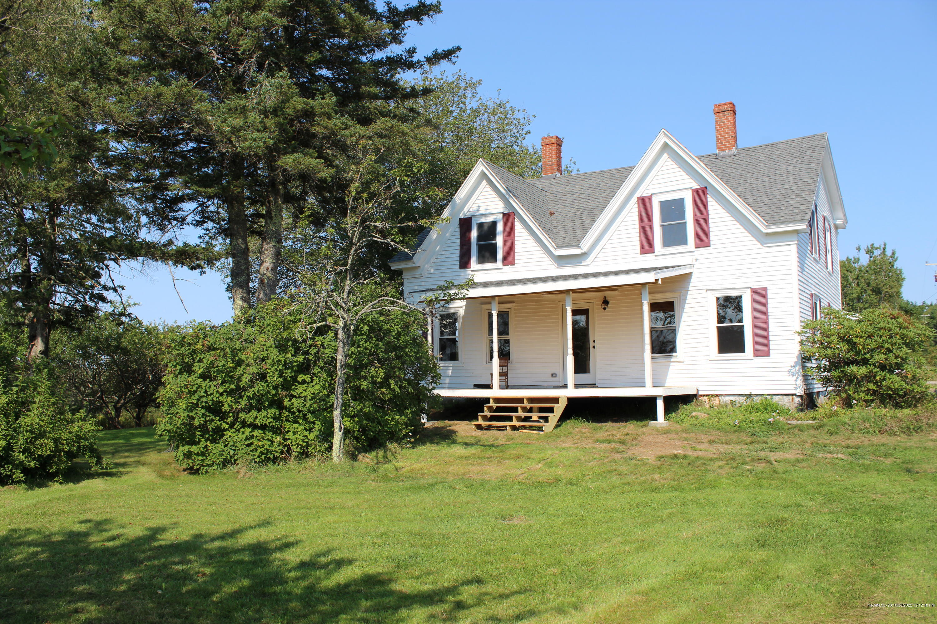 702 Pleasant St, Blue Hill, ME 04614 - MLS 1542940 - Coldwell Banker