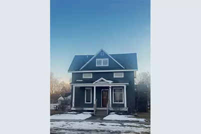 827 Broadway Street, Eau Claire, WI 54703 - Photo 1