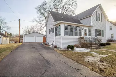 328 E 4th Avenue, Stanley, WI 54768 - Photo 1