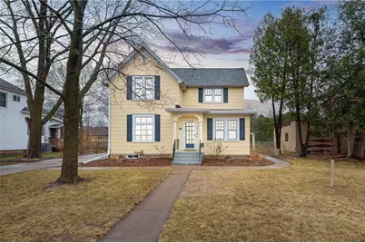 1515 S Farwell Street, Eau Claire, WI 54701 - Photo 1