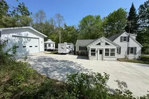 1404 Silvermine Dr, Eau Claire, WI 54703 - Photo 1
