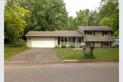 1003 Primrose Lane, Altoona, WI 54720 - Photo 1