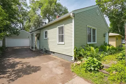 933 Cedar Street, Eau Claire, WI 54703 - Photo 1
