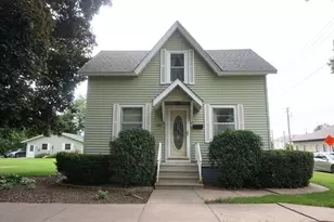 1531 Tainter St, Menomonie, WI 54751 - Photo 1