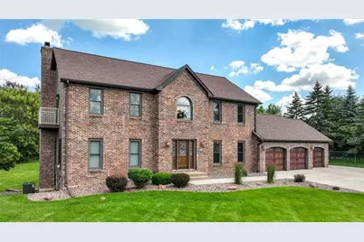 3946 Woodcrest Court, Eau Claire, WI 54701 - Photo 1