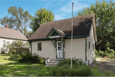 915 Platt Street, Eau Claire, WI 54703 - Photo 1