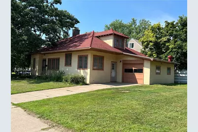 1203 4th Avenue, Menomonie, WI 54751 - Photo 1