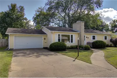 327 W Fillmore Avenue, Eau Claire, WI 54701 - Photo 1