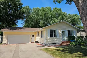 931 Roosevelt St, River Falls, WI 54022 - Photo 1