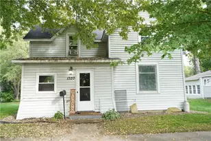 1320 Douglas St, Menomonie, WI 54751 - Photo 1