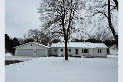 5217 E Hamilton Avenue, Eau Claire, WI 54701 - Photo 1