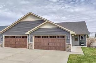 5643 Grn Pk Dr, Eau Claire, WI 54703 - Photo 1