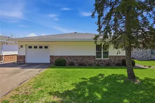 926 Tainter St, Menomonie, WI 54751 - Photo 1