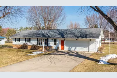 206 W Hickory St, Abbotsford, WI 54405 - Photo 1