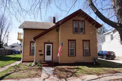 428 Farwell Street, Eau Claire, WI 54703 - Photo 1