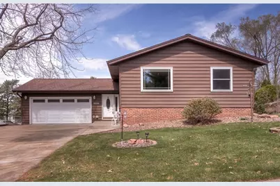 2916 Trinity Street, Eau Claire, WI 54703 - Photo 1