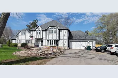 10953 Westview Lane, Mequon, WI 53092 - Photo 1
