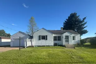 2725 Crescent Ave, Eau Claire, WI 54703 - Photo 1