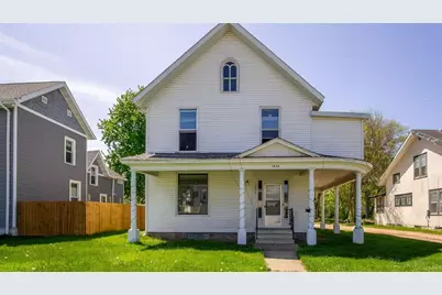1204 State St #0, Eau Claire, WI 54701 - Photo 1