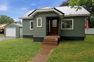 525 W Lincoln St, Augusta, WI 54722 - Photo 1