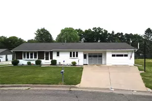 922 Auth St, Durand, WI 54736 - Photo 1