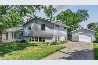 530 E Taft Street, Blair, WI 54616 - Photo 1