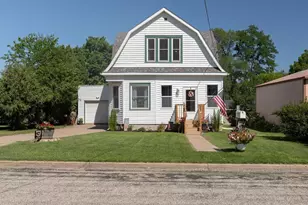 306 E Washington St, Durand, WI 54736 - Photo 1