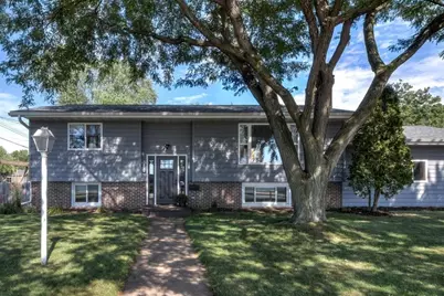 2915 Eisenhower Street, Eau Claire, WI 54701 - Photo 1