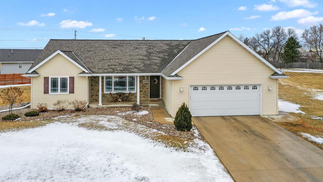 2412 Kilrush Rd, De Pere, WI 54115 - MLS 50253929 - Coldwell Banker