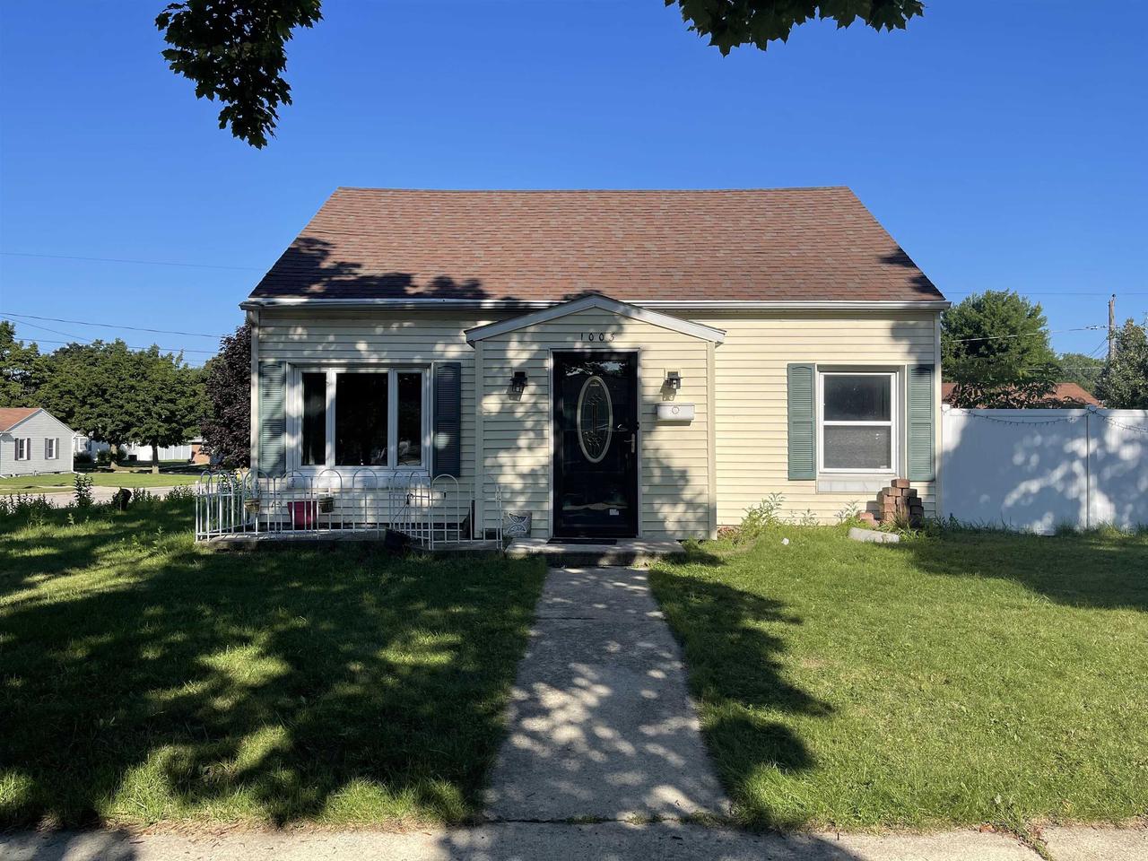 1003 Thrush St, Green Bay, WI 54303 MLS 50266605 Coldwell Banker