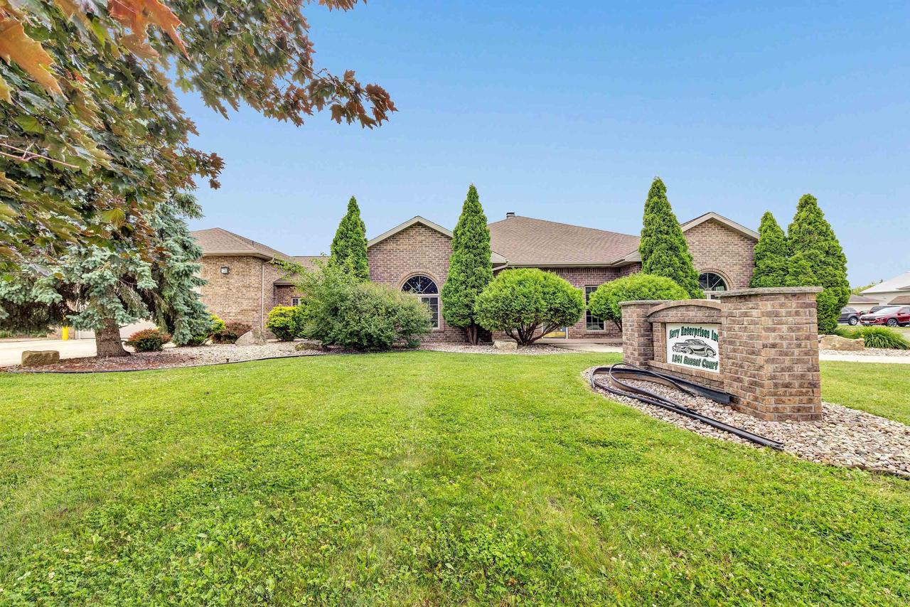 1241 Russett Ct, Green Bay, WI 54313 - MLS 50283488 - Coldwell Banker