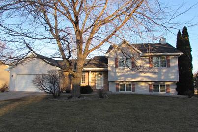 1264 Snowdon Dr, Oshkosh, WI 54904 - MLS 50287546 - Coldwell Banker