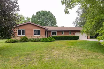 514 Oak Crest Drive, Oshkosh, WI 54904 - Photo 1