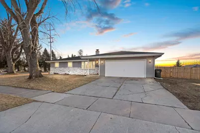 1033 Apple Blossom Court, Kaukauna, WI 54130 - Photo 1