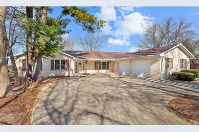 1260 Lakeshore Drive, Menasha, WI 54952 - Photo 1
