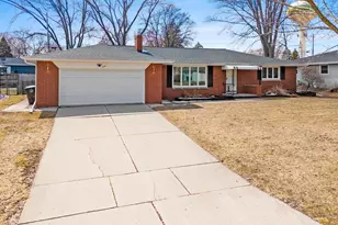 979 La Croix Ave, Green Bay, WI 54304 - Photo 1