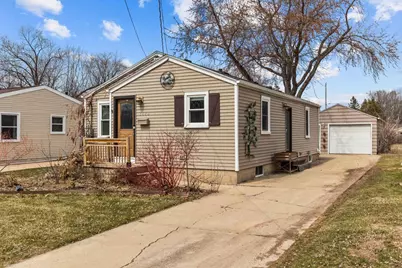 1828 E Pauline Street, Appleton, WI 54911 - Photo 1