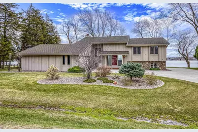 2151 Sunrise Drive, Appleton, WI 54914 - Photo 1