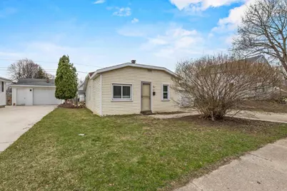 611 16th Avenue, Green Bay, WI 54303 - Photo 1