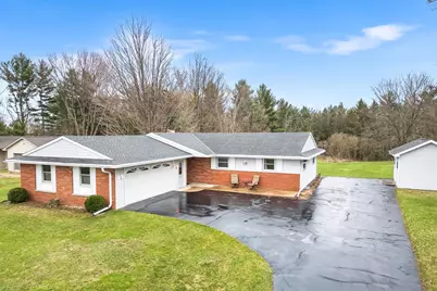 4527 Glendale Avenue, Green Bay, WI 54313 - Photo 1