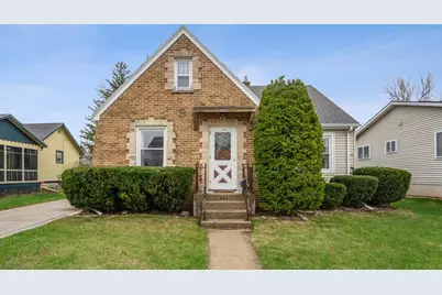 294 E 11th Street, Fond du Lac, WI 54935 - Photo 1