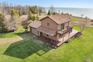 E4905 Lakeshore Rd, Kewaunee, WI 54216 - Photo 1
