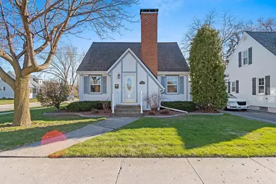 1019 9th Street, Green Bay, WI 54304 - Photo 1