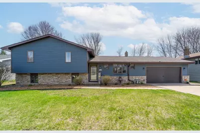 2009 W Glendale Avenue, Appleton, WI 54914 - Photo 1