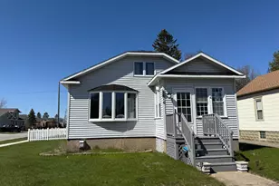 1616 15th Ave, Menominee, MI 49858 - Photo 1