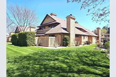 1381 W 18th Avenue, Oshkosh, WI 54902 - Photo 1