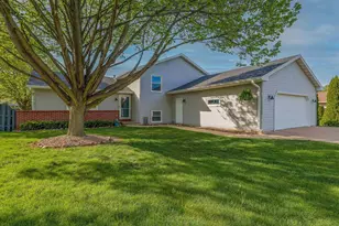 2822 Ruschfield Dr, Oshkosh, WI 54904 - Photo 1